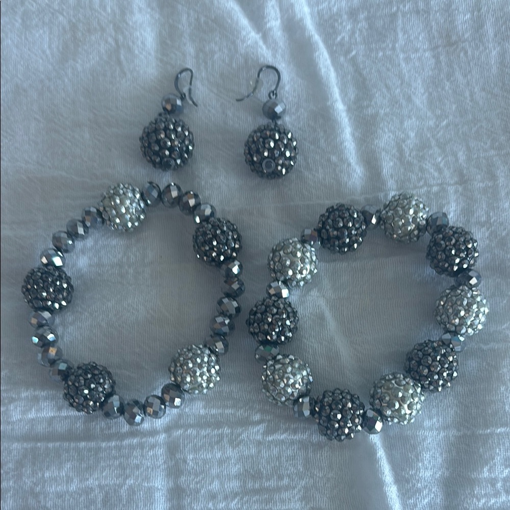 Silver and Gray Glitz Crystal Ball Stretch Bracelets and matching earrings.